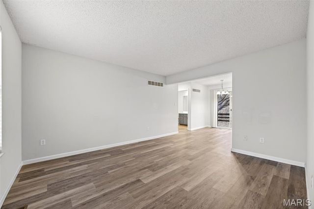 2282 Highland Hill Dr, St Peters, MO 63376