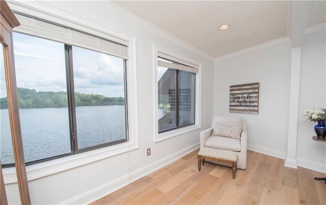 8 Northlake Circle, Peachtree City, GA 30269
