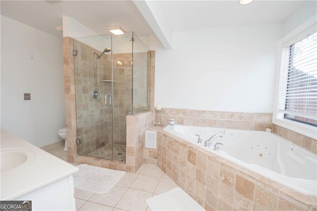 8 Northlake Circle, Peachtree City, GA 30269
