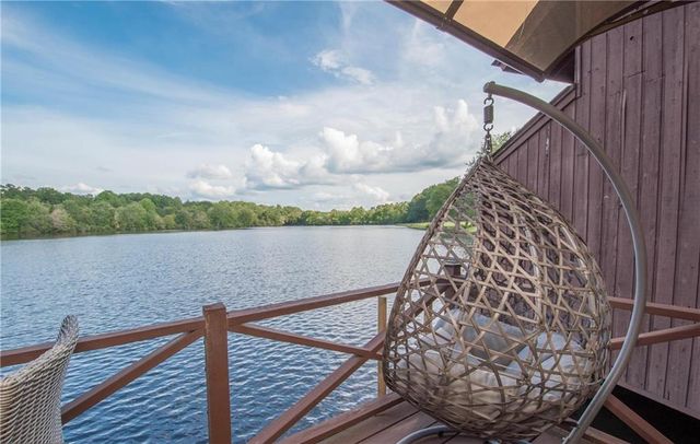 8 Northlake Circle, Peachtree City, GA 30269