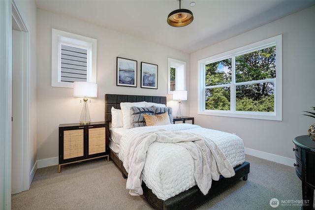 436 20th Ave, Kirkland, WA 98033