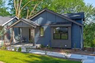 436 20th Ave, Kirkland, WA 98033