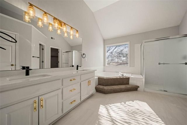 12627 Slater Lane, Overland Park, KS 66213