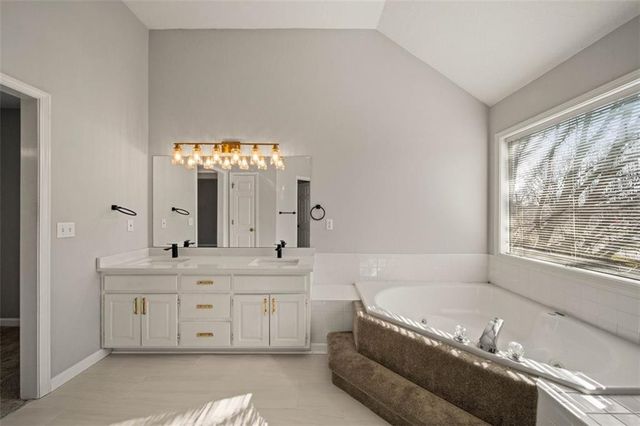 12627 Slater Lane, Overland Park, KS 66213