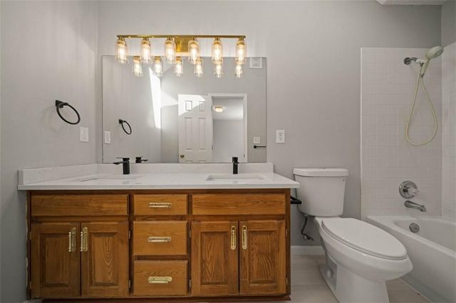 12627 Slater Lane, Overland Park, KS 66213