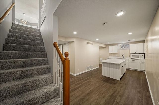 12627 Slater Lane, Overland Park, KS 66213