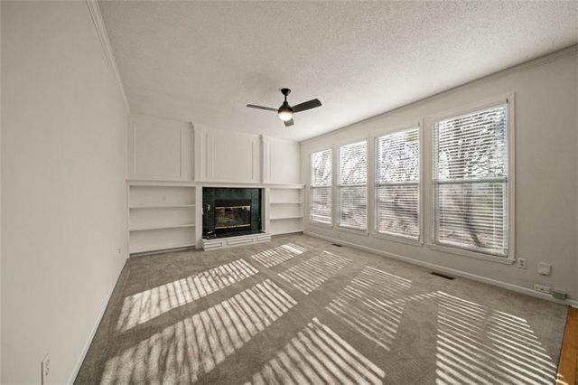 12627 Slater Lane, Overland Park, KS 66213