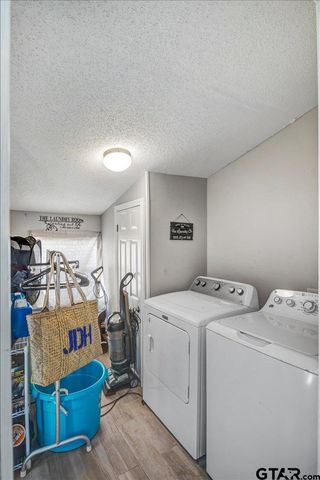 407 S Baker St, Lindale, TX 75771