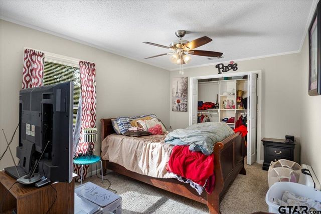 407 S Baker St, Lindale, TX 75771