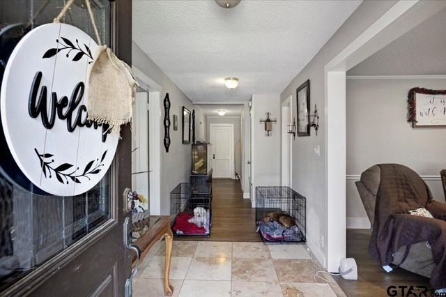 407 S Baker St, Lindale, TX 75771