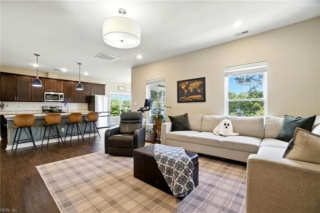 102 Mizzen Quarter LOOP, Yorktown, VA 23693