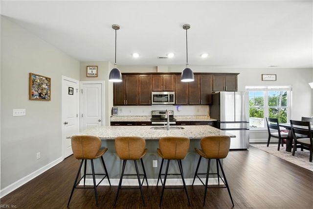 102 Mizzen Quarter LOOP, Yorktown, VA 23693