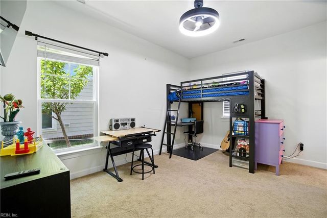102 Mizzen Quarter LOOP, Yorktown, VA 23693