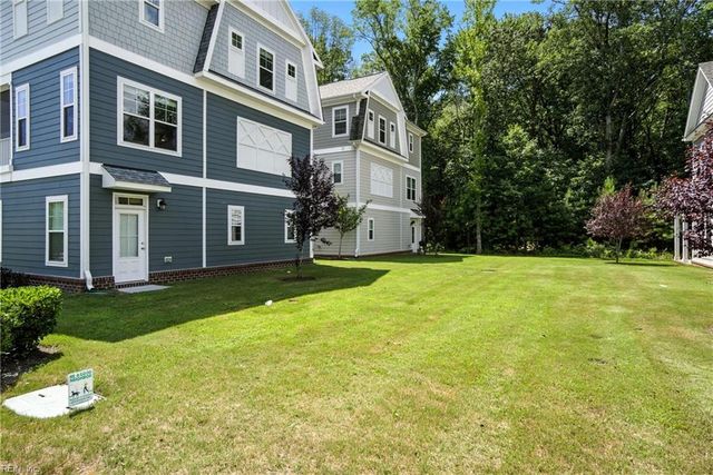 102 Mizzen Quarter LOOP, Yorktown, VA 23693