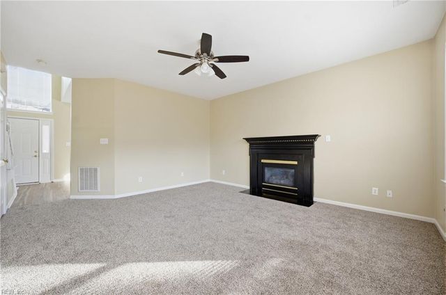 1009 Friar Tuck CT, Chesapeake, VA 23323