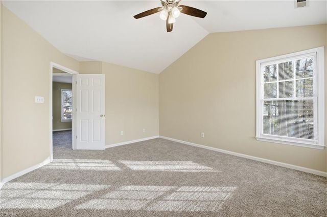 1009 Friar Tuck CT, Chesapeake, VA 23323