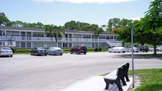 38 KESWICK B, Deerfield Beach, FL 33442