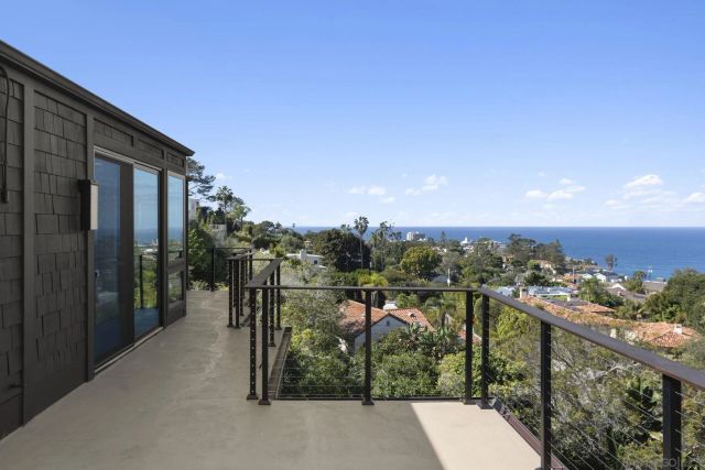 1846 Castellana Rd, La Jolla, CA 92037