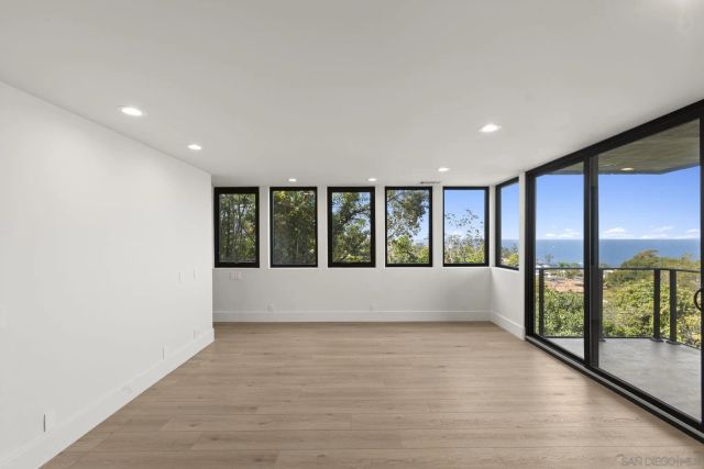 1846 Castellana Rd, La Jolla, CA 92037