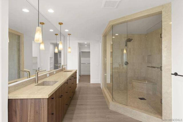 1846 Castellana Rd, La Jolla, CA 92037