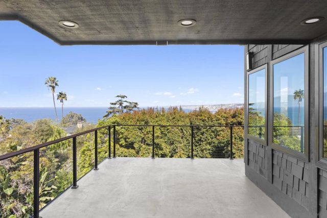 1846 Castellana Rd, La Jolla, CA 92037