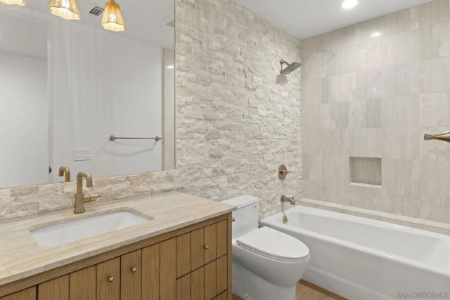 1846 Castellana Rd, La Jolla, CA 92037