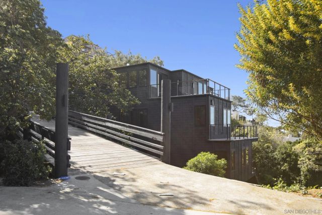 1846 Castellana Rd, La Jolla, CA 92037