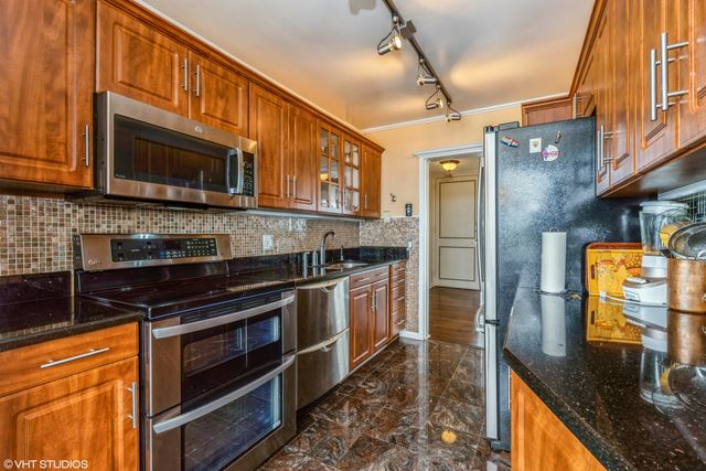 5445 N Sheridan Road 1815, Chicago, IL 60640