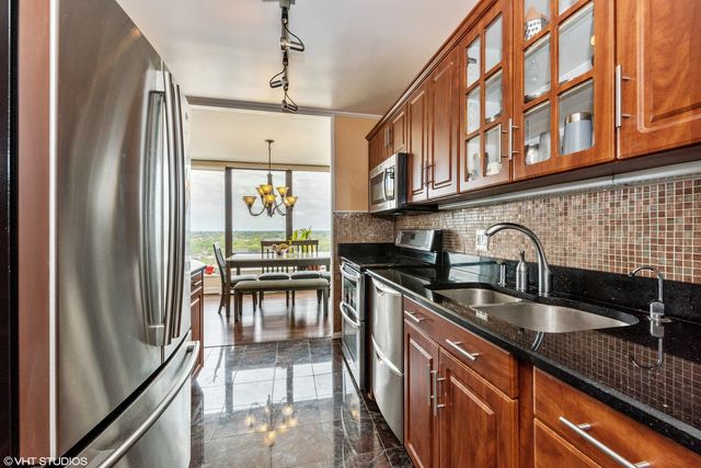 5445 N Sheridan Road 1815, Chicago, IL 60640