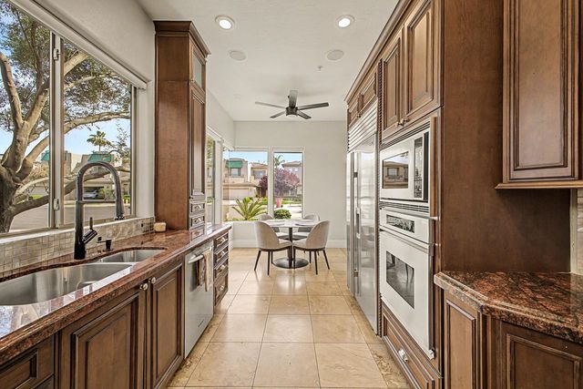 7262 E Woodsage Lane, Scottsdale, AZ 85258