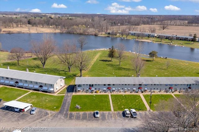 26902 Sandy Hill Court 15, New Hudson, MI 48165