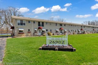 26902 Sandy Hill Court 15, New Hudson, MI 48165