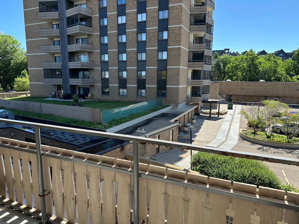 410 Groveland Avenue 305, Minneapolis, MN 55403 — exterior