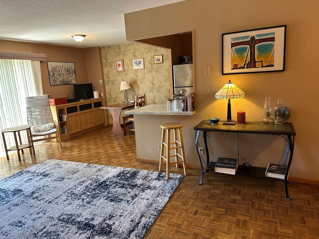 410 Groveland Avenue 305, Minneapolis, MN 55403 — photo 3