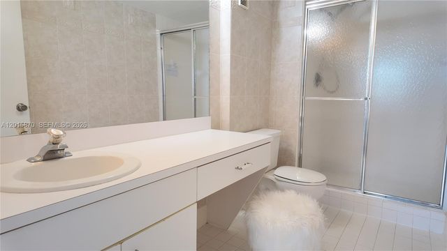 2236 N Cypress Bend Dr 207, Pompano Beach, FL 33069
