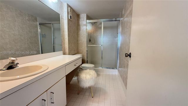 2236 N Cypress Bend Dr 207, Pompano Beach, FL 33069