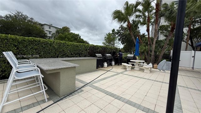 2236 N Cypress Bend Dr 207, Pompano Beach, FL 33069