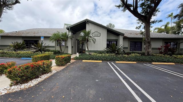 2236 N Cypress Bend Dr 207, Pompano Beach, FL 33069