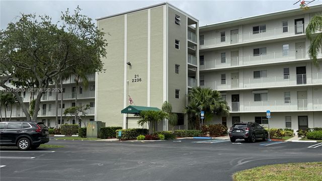 2236 N Cypress Bend Dr 207, Pompano Beach, FL 33069