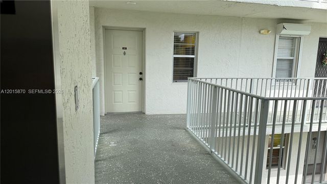 2236 N Cypress Bend Dr 207, Pompano Beach, FL 33069