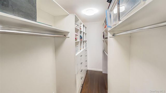 10 Ponder Lane, Deer Park, NY 11729