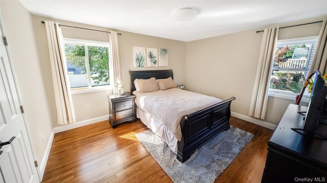 10 Ponder Lane, Deer Park, NY 11729