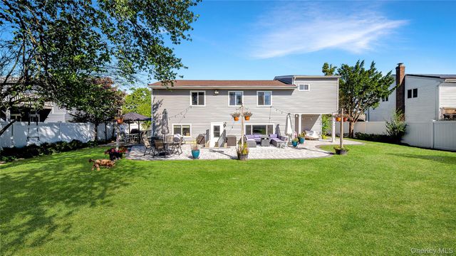 10 Ponder Lane, Deer Park, NY 11729