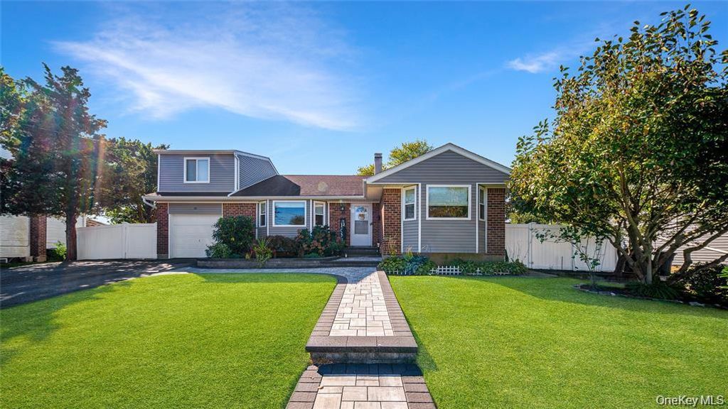 10 Ponder Lane, Deer Park, NY 11729