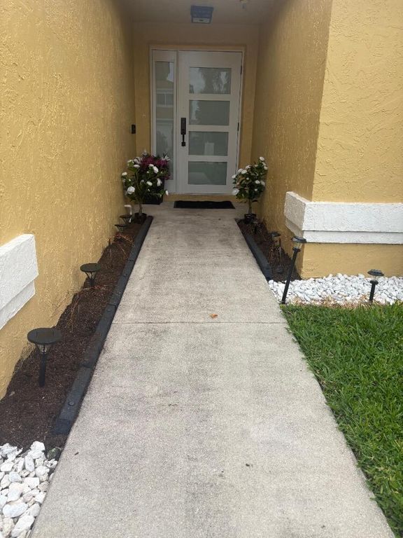 8520 Tourmaline Boulevard, Boynton Beach, FL 33472