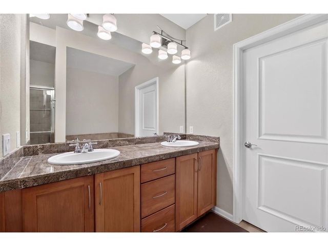 7865 Vallagio Ln 104, Englewood, CO 80112