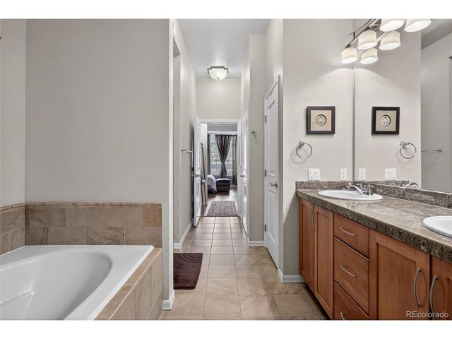 7865 Vallagio Ln 104, Englewood, CO 80112