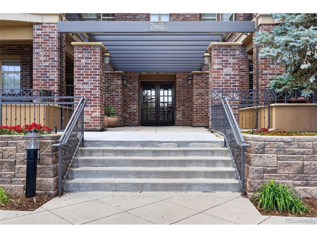 7865 Vallagio Ln 104, Englewood, CO 80112