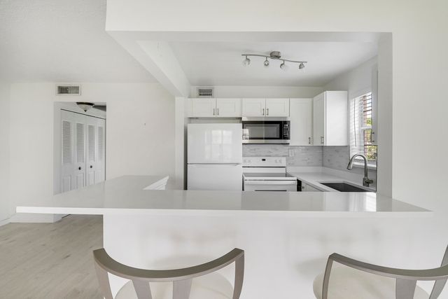 288 Northampton O, West Palm Beach, FL 33417