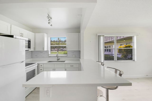 288 Northampton O, West Palm Beach, FL 33417